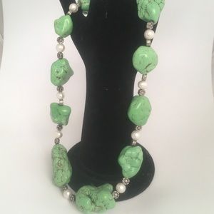 VNTG Green turquoise howlite beads pearls necklace